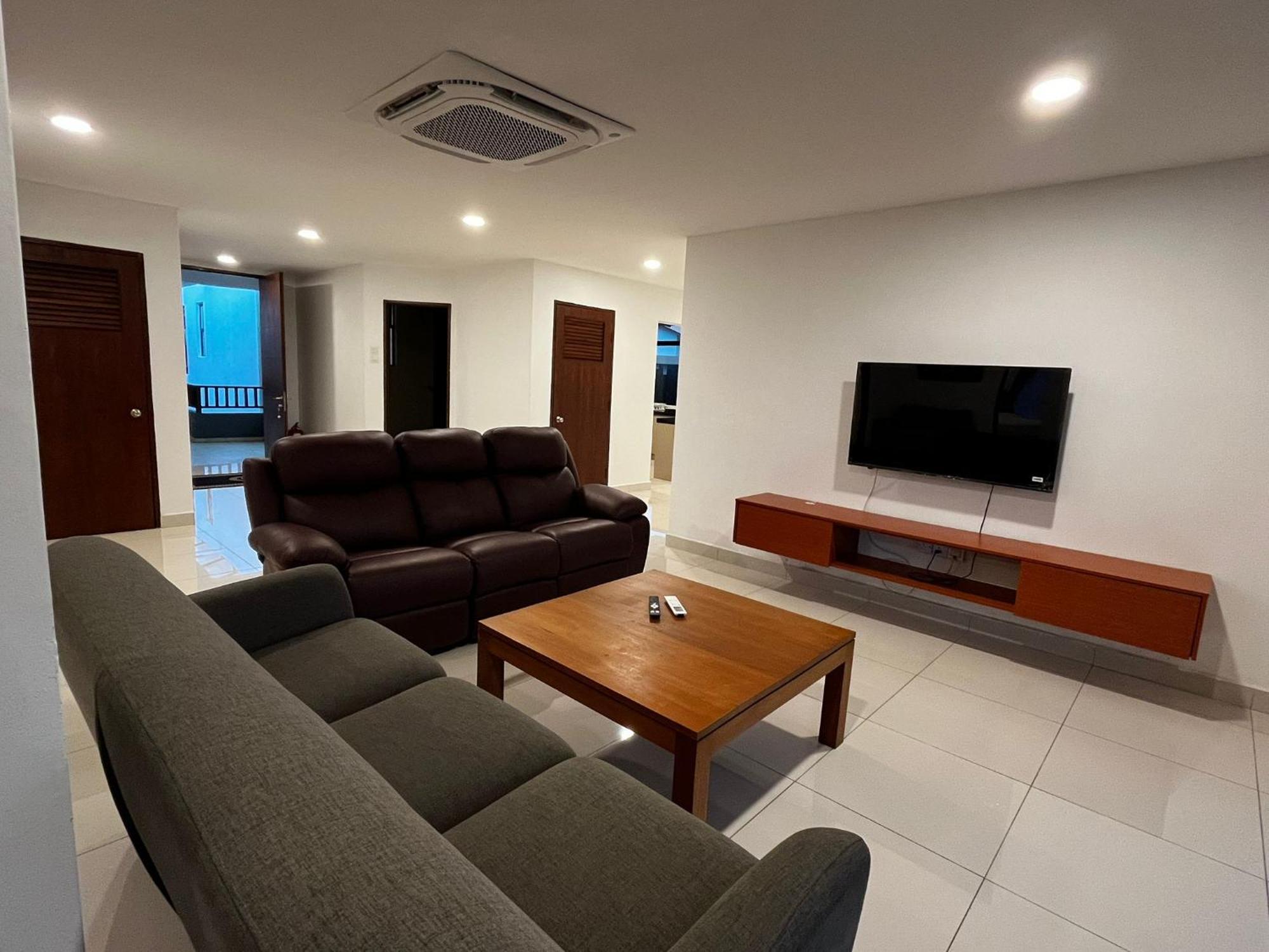 Holiday Homes At Samsuria Resort Kampung Sungai Ular Luaran gambar
