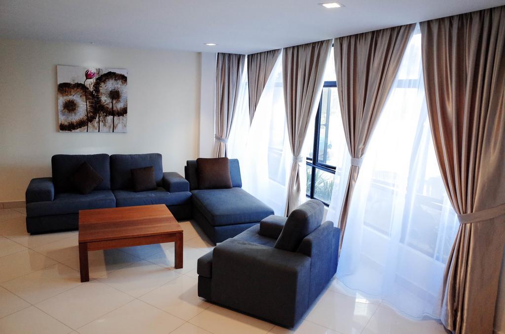 Holiday Homes At Samsuria Resort Kampung Sungai Ular Luaran gambar
