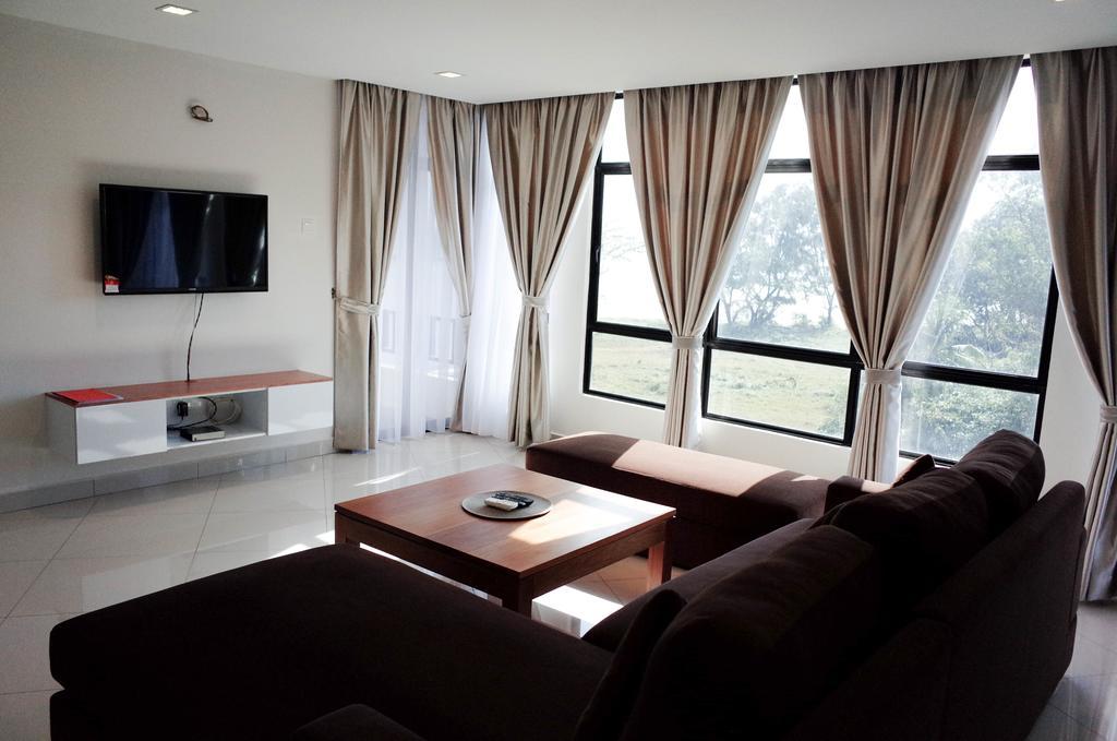 Holiday Homes At Samsuria Resort Kampung Sungai Ular Luaran gambar