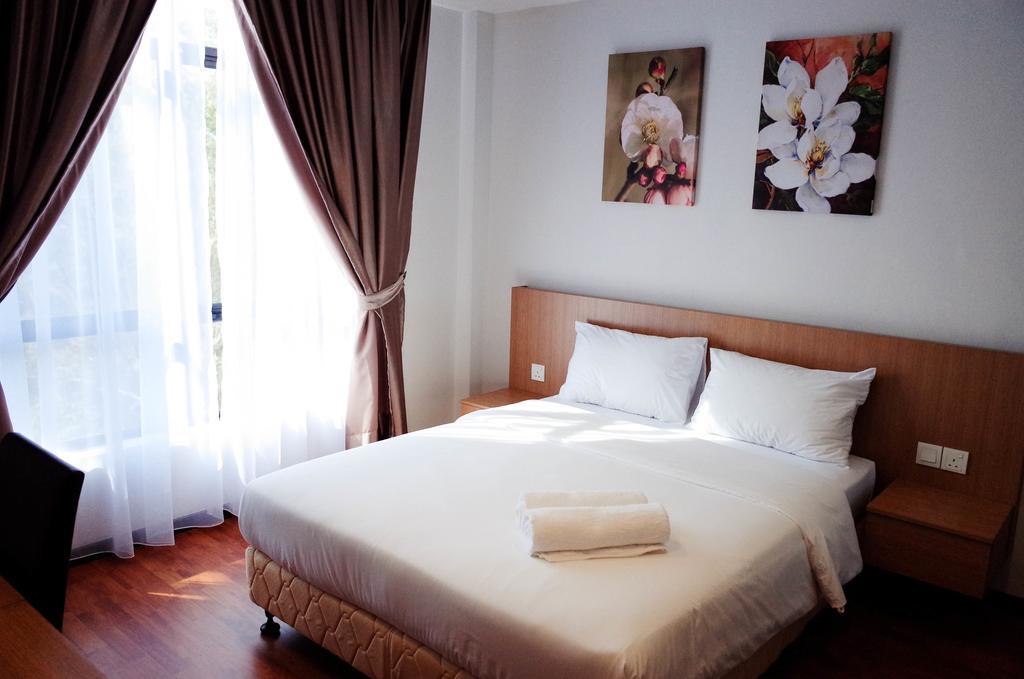 Holiday Homes At Samsuria Resort Kampung Sungai Ular Luaran gambar